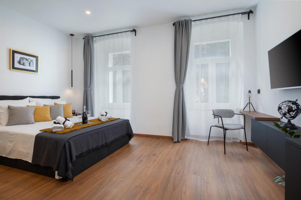 Deluxe Rooms And Apartments Korzo PUY Eksteriør bilde